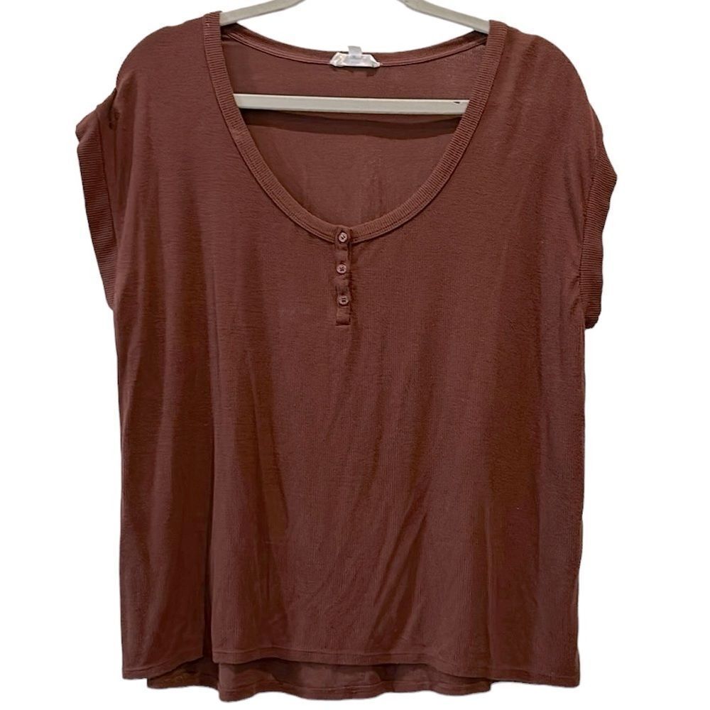 a loves a Ribbed Taupe Maroon Casual Top Blouse Medium Oversized​​